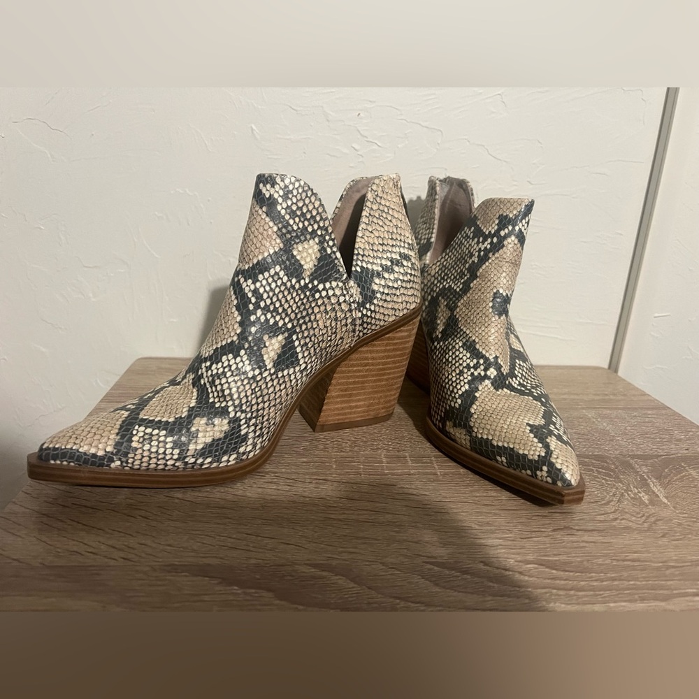 Steve Madden Beige and Black Snakeskin Ankle Booties